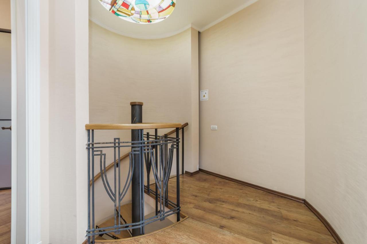 Katerynyska 2 Level Apartment With Sauna Odessa Zewnętrze zdjęcie