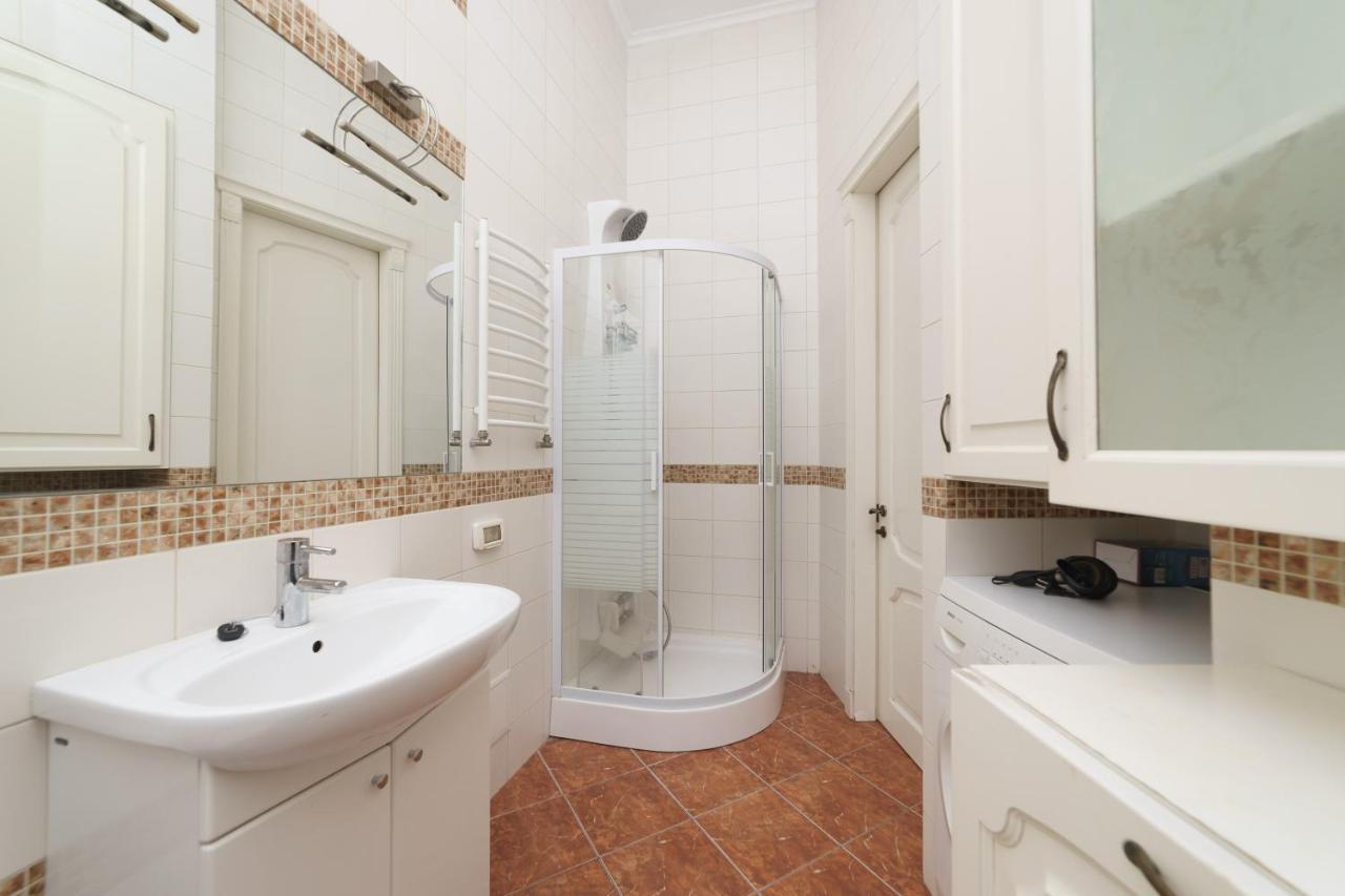 Katerynyska 2 Level Apartment With Sauna Odessa Zewnętrze zdjęcie